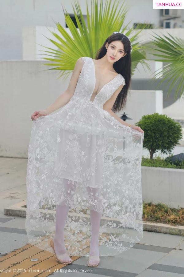   [XiuRen]高清写真图 2025.08.18 No.10661 梨霜儿 白色婚纱第11张图片